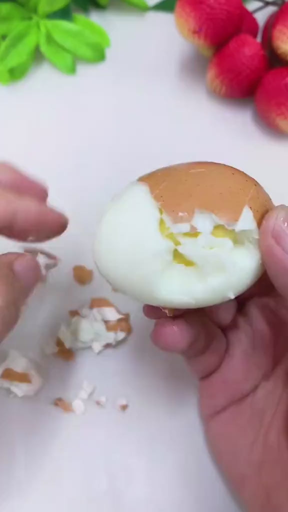  L'outil dans une cuisine moderne avec des œufs